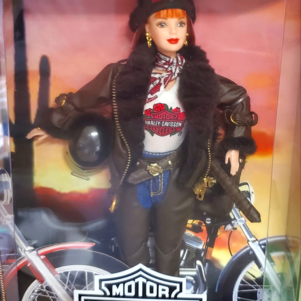 HARLEY DAVIDSON COLLECTORS EDITION BARBIE 1998